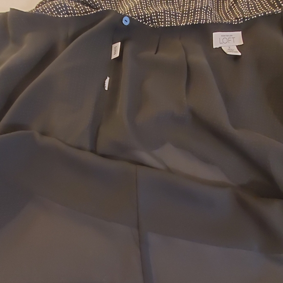 Ann Taylor Silk wrap skirt - Picture 4 of 6